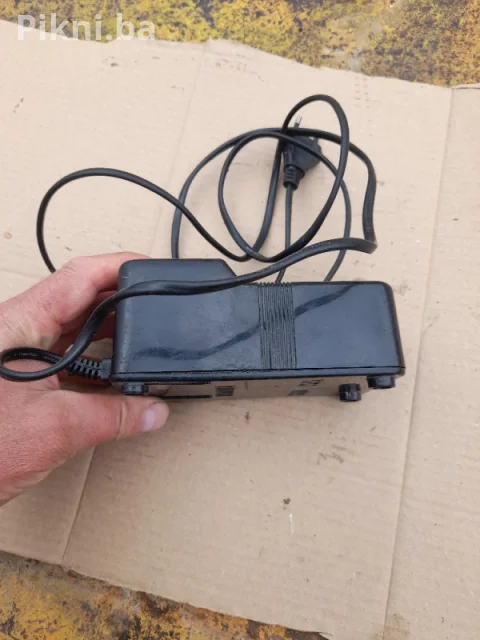 BRZA PRODAJA: Punjač Diana Ladestation D 96 E (9.6V) - Ispravan! 4