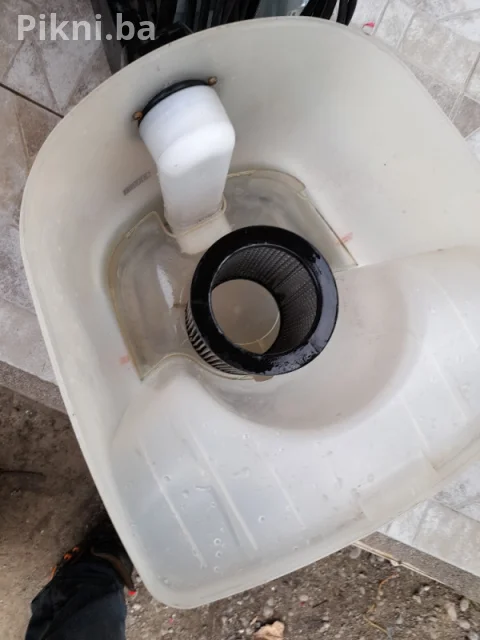 Usisivac SUPERVARIO za dubinsko usisavanje pranje priča njemački 4