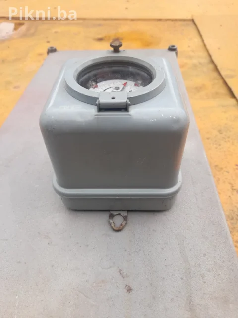 Uklopni sat Iskra TKM3-01 strujomjer mjerac elektricno brojilo 3