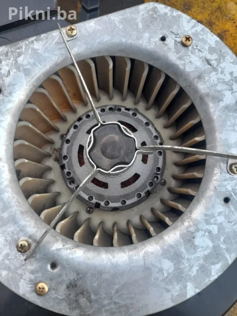 PROFESIONALNA TURBINA / CENTRIFUGALNI VENTILATOR 220V 8
