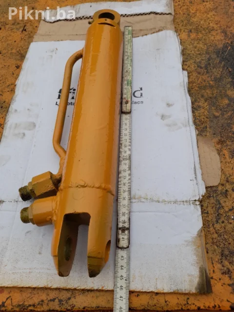 Hidraulicni cilindar klip 45cm traktor bager utovarivac skip Mf 9