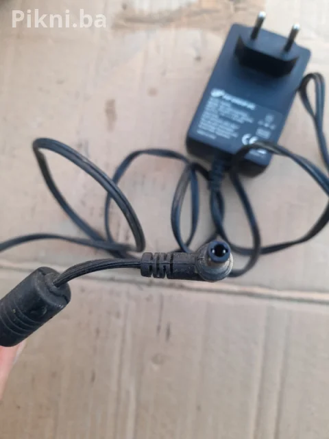 PRODAJEM: Adapter FSP Group 12V 1.5A sa Ugrađenim Prekidačem 6