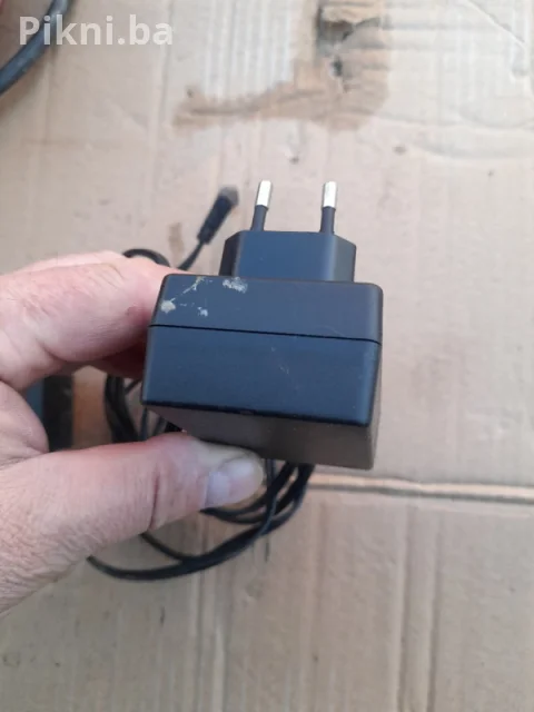 PRODAJEM: Adapter FSP Group 12V 1.5A sa Ugrađenim Prekidačem 4