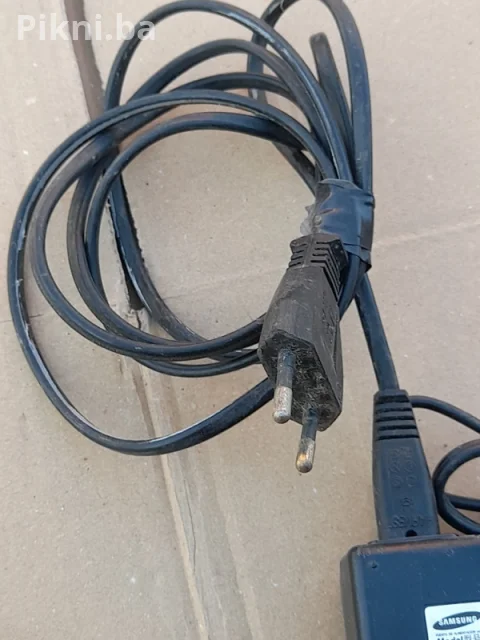 ZA PRODAJU: ORIGINAL SAMSUNG ADAPTER 19V / 3.47A (66W) PUNJAČ 4