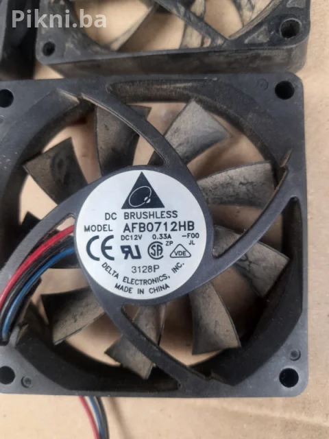 Ventilator turbina 12v coler hladnjak cooleri 7x7cm 8