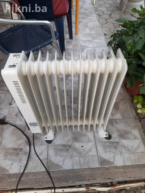 Uljani radiator grijalica Vivax 2500+400W ventilatorom - odličan 10