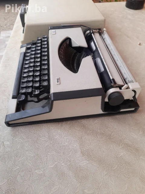 RASPRODAJA! VINTAGE PISAĆA MAŠINA IBM/UNIS (Bugojno) 9