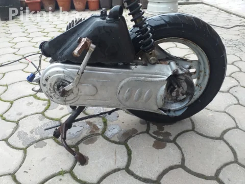 IZUZETNA PRILIKA! POGONSKI SKLOP za Skuter YAMASAKI 50cc 3