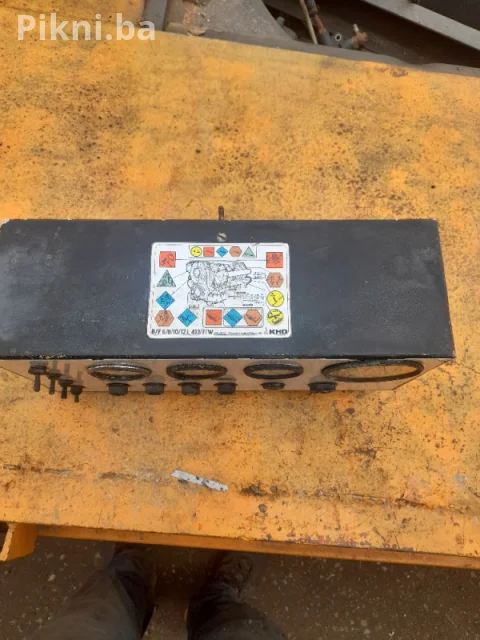 Centralna jedinica komande motor deutz bager rovokopac skip valja 8
