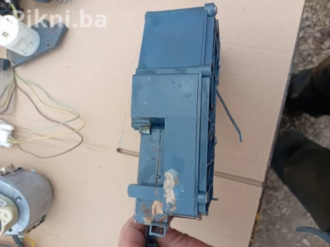 Elektromotor za Grupu/Presu - Saeco Magic Comfort + Redesign (SUP 12