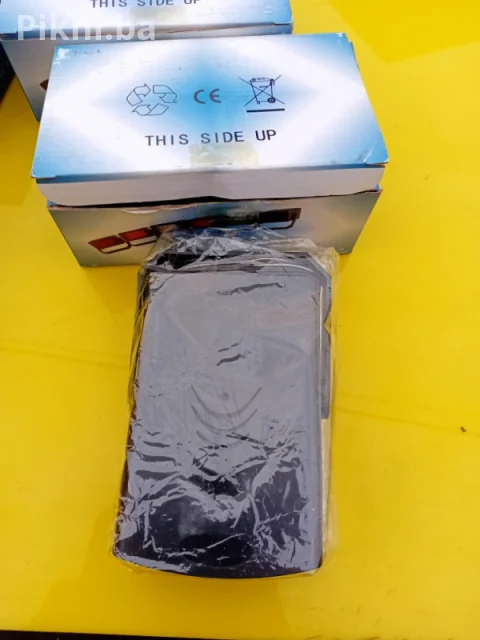 MEGA PONUDA! Mini Stroboskop/Rotacija Lampe (12V) / Idealno alarm 10