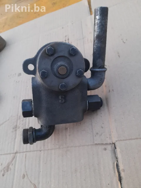 Hidraulicna pumpa traktor bager skip utovarivac kombinirka pumpe 9