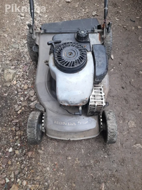Poklopac korpe kosacice honda HRG 413 kosolice kosacica