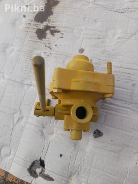 Regulator sile kočenja kocioni ventil wabco 5