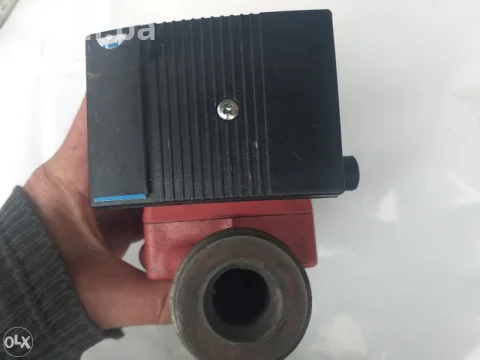 Pumpa za vodu grundfos UPE 25-60 180mm za grijanje cirkulacijska 3