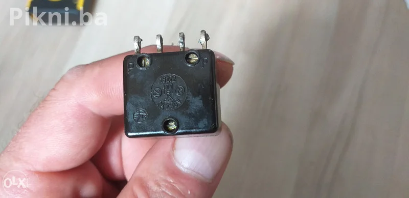 Kvalitetni Metalni Toggle Prekidači 250V 4A (Vintage / Industrijs