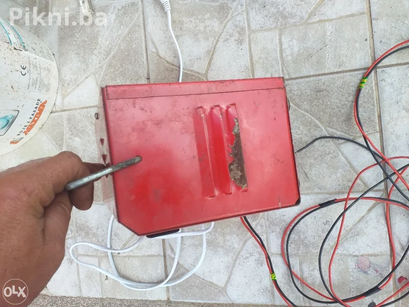 Punjac za akulumator 6v i 12v punjaci ispravljaci