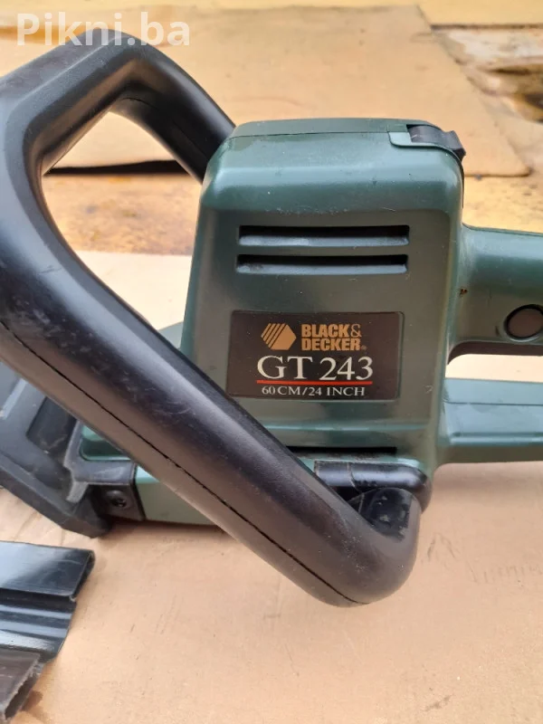 Trimer BLACK DECKER Gt243 za živu ogradu trimeri