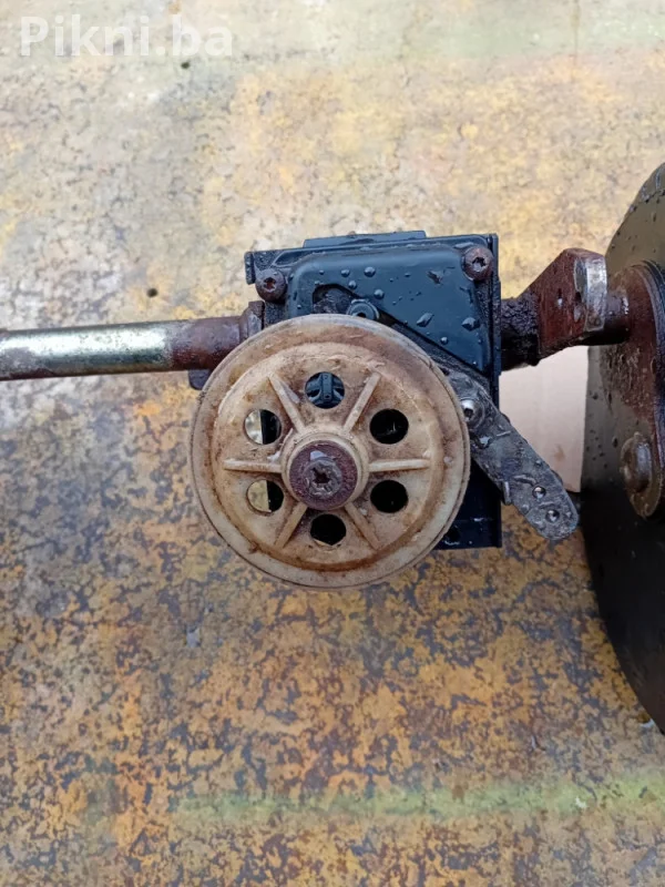 Vuča kosačice Briggs stratton Tecumsen dijelovi kosilice citaj