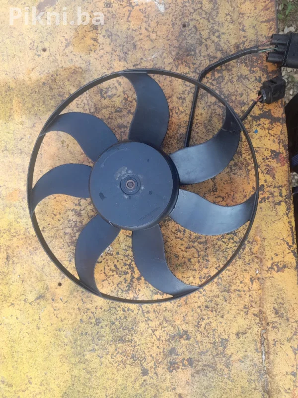 Originalni Ventilator Hladnjaka 40cm SIEMENS VDO - Odlično Stanje