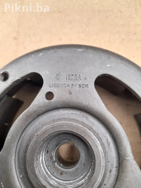 Originalni Zamašnjak / Magnet za paljenje - ISKRA Licenca BOSCH (