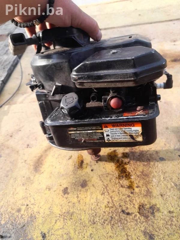 Motor kosačice Briggs strattion kosilice dijelovi