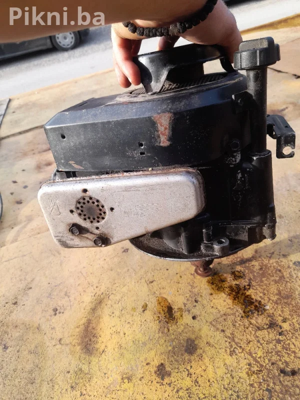 Motor kosačice Briggs strattion kosilice dijelovi