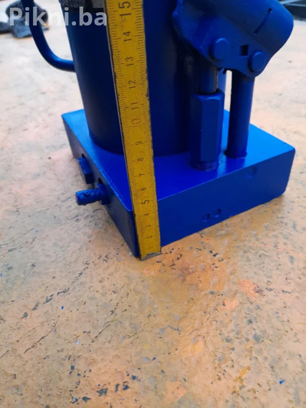 Hidraulicna dizalica 30t dizalice kamion traktor kiper skip