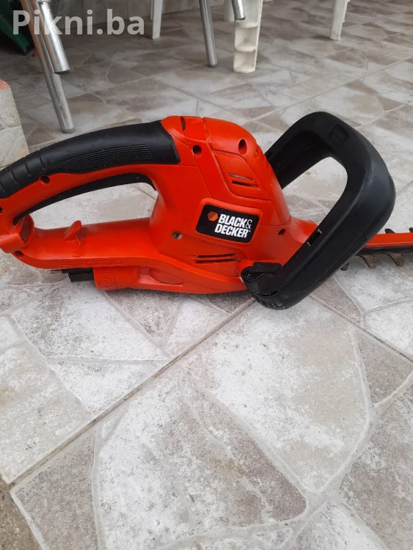 Black & Decker Električni Trimer za Živicu GT6060 (600W) - Ogradu
