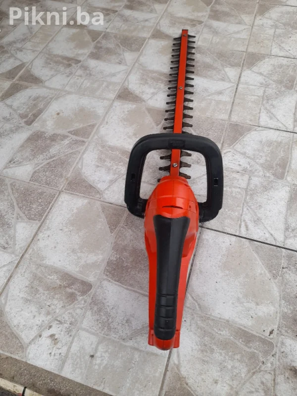 Black & Decker Električni Trimer za Živicu GT6060 (600W) - Ogradu