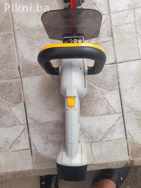 Trimer Ryobi CHT-1445 za ogradu na baterije 14,4v