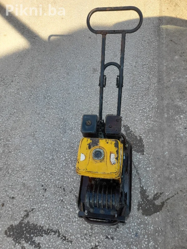 Vibro ploča 65kg žaba (Honda motor) Ispravna i spremna za rad