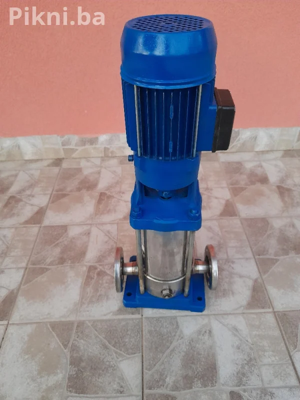 LOWARA Vertikalna Višestepena Pumpa SV206F07T - Idealna za Hidrof