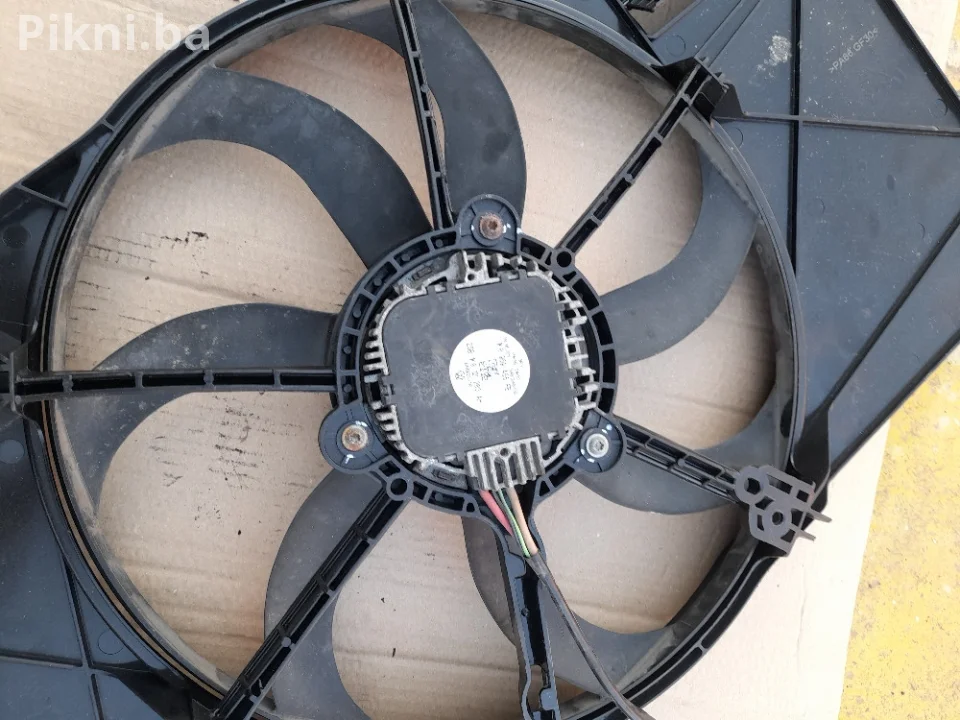 Ventilator hladnjaka (klima) sa kućištem - VW 1K0 959 455 FB (ORI