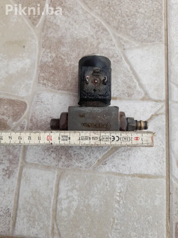 Pneumatski magnetni ventil 24v kamion bager