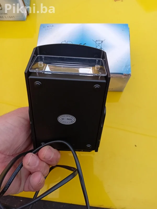 POSLEDNJI KOMAD! Novi Mini Stroboskop - EFEKTNA BIJELA SVETLOST