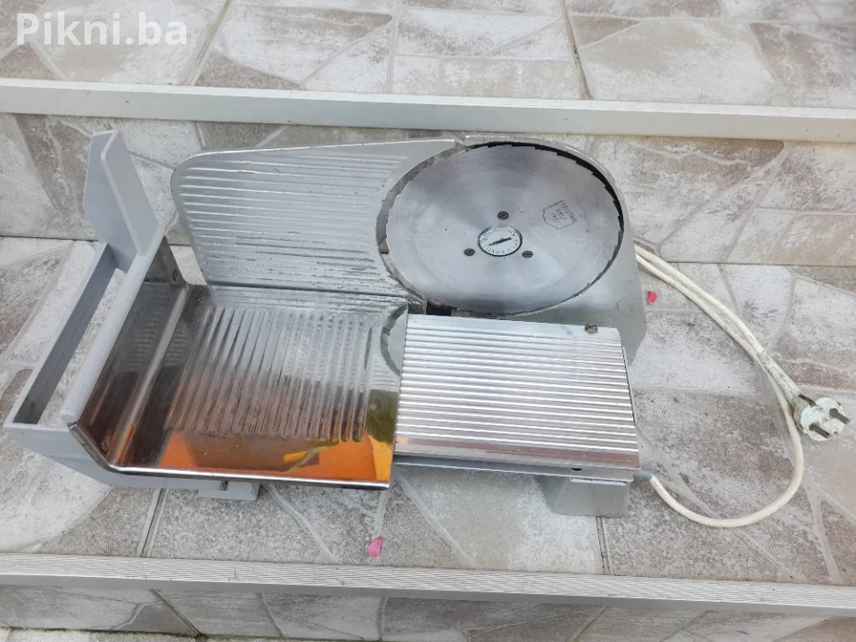 Graef EH-170 T - Profesionalna mesoreznica salamoreznica,ispravan