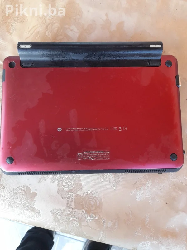 HP Mini (Crveni) - Odlično očuvan - Iz Njemačke laptop