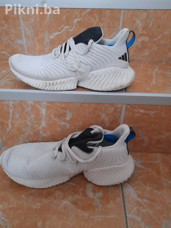 Adidas Alphabounce,patike broj 45 - Kao nove, nošene samo jednom!