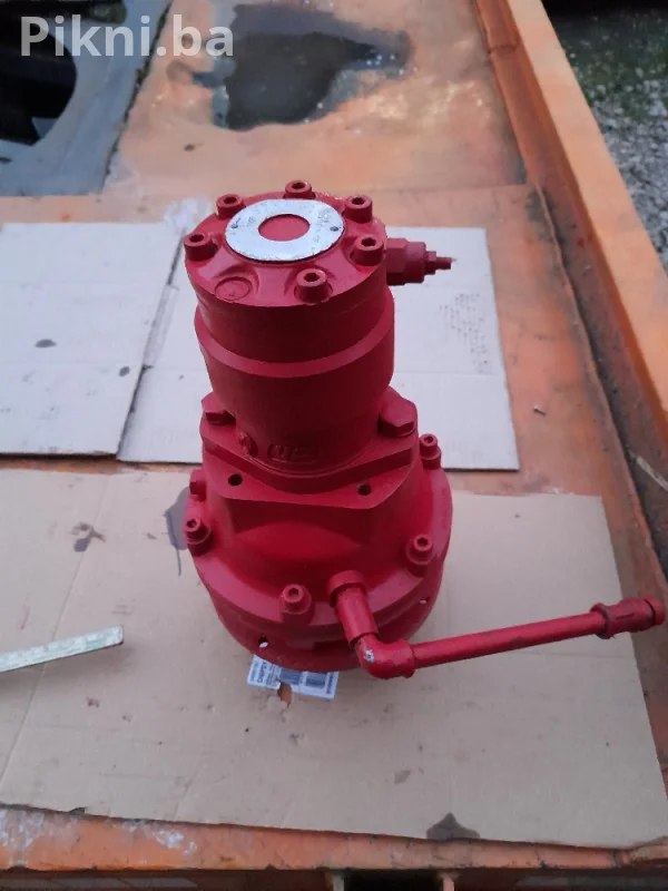 GOTOVO NOV! Brevini Hidro-Motor sa Reduktorom EM1010-80 (Samo 500