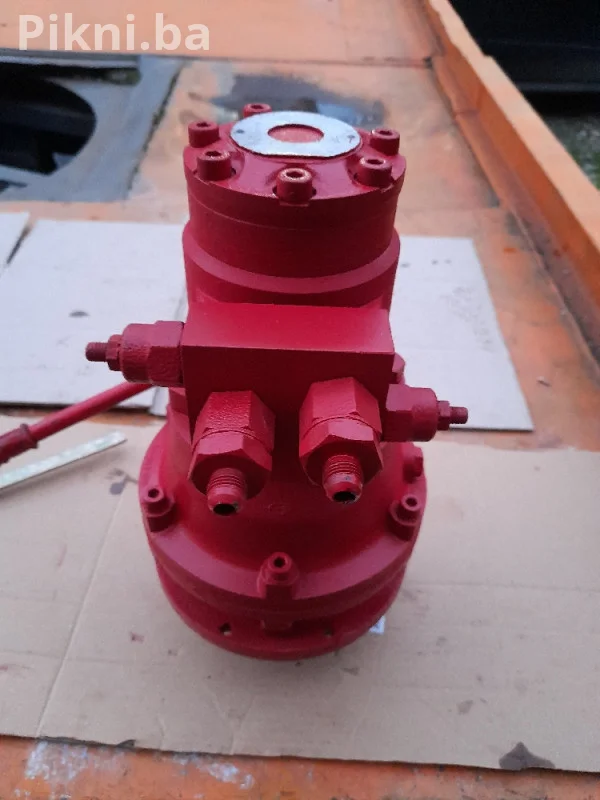 GOTOVO NOV! Brevini Hidro-Motor sa Reduktorom EM1010-80 (Samo 500