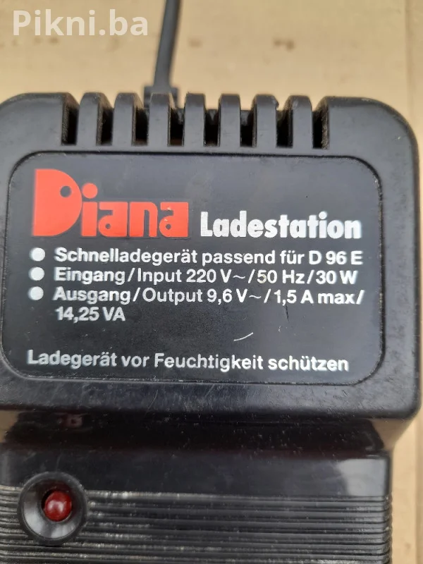BRZA PRODAJA: Punjač Diana Ladestation D 96 E (9.6V) - Ispravan!