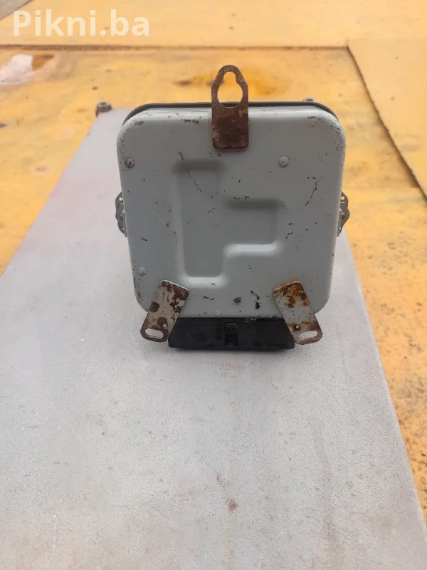 Uklopni sat Iskra TKM3-01 strujomjer mjerac elektricno brojilo