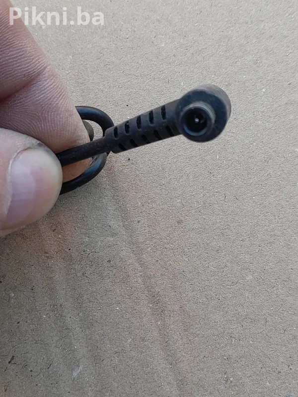 ZA PRODAJU: ORIGINAL SAMSUNG ADAPTER 19V / 3.47A (66W) PUNJAČ