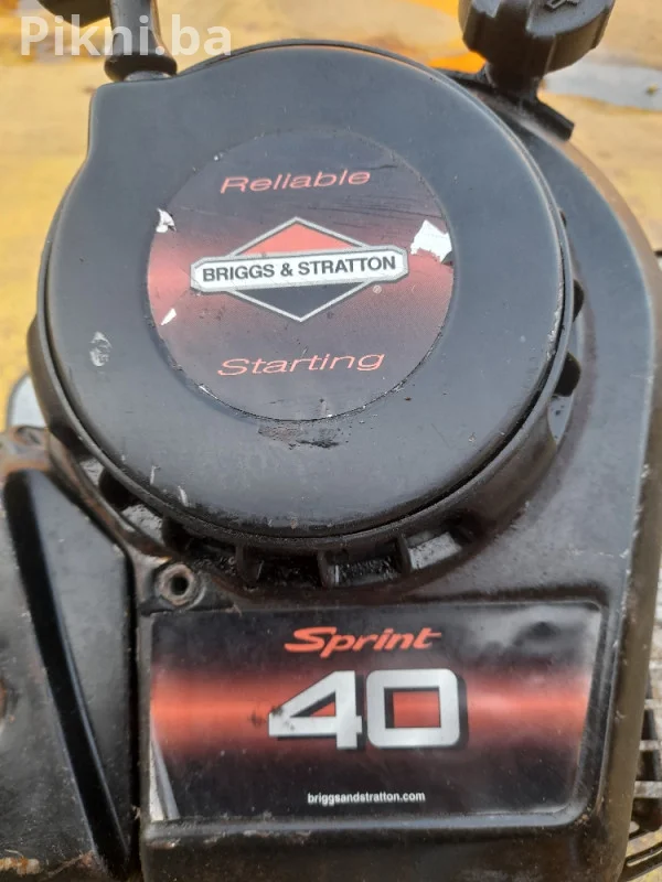 Briggs / Stratton Sprint 40 Motor za Kosilicu / 10A902 / ISPRAVAN