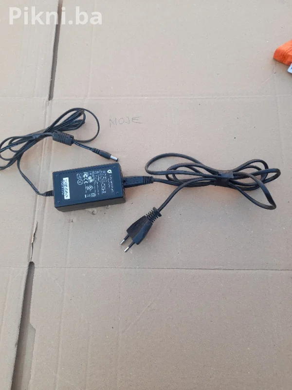 UNIVERZALNI AC ADAPTER (PUNJAČ) DURA MICRO INC. 12V 2A - 100% ISP