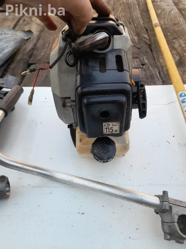 Dijelovi za trimer Ryobi RBC-40SB (40cc) - Motor ispravan!