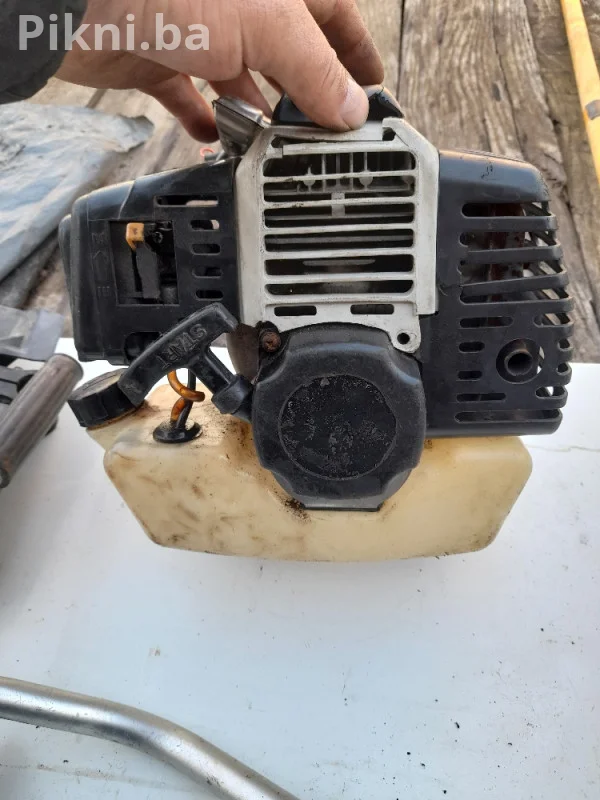 Dijelovi za trimer Ryobi RBC-40SB (40cc) - Motor ispravan!