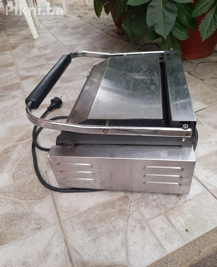 🔥 Profesionalni Hendi Kontaktni Gril (Toster) – 2250W 🔥