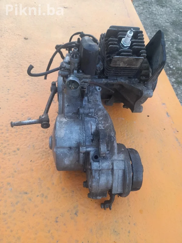 Masina skuter honda AF22 49CM motor dijelovi